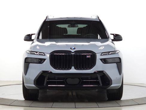 Used 2026 BMW X7 M60i AWD/4WD image 2