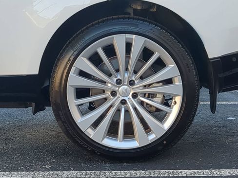 New 2025 Land Rover Range Rover SE image 14