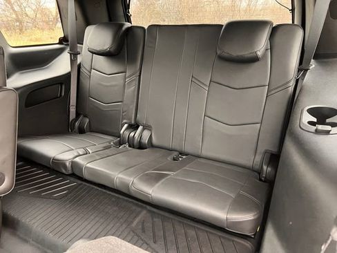Used 2019 Cadillac Escalade Platinum image 29
