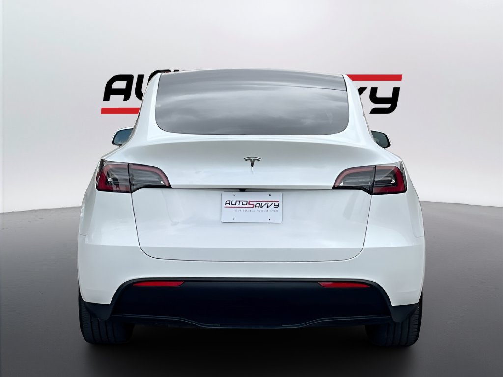 Used 2024 Tesla Model Y Long Range RWD image 6