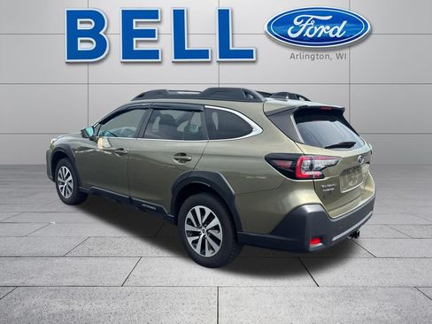 Used 2023 Subaru Outback Premium AWD/4WD image 6