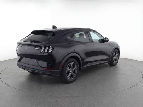 Used 2022 Ford Mustang Mach-E Select image 5