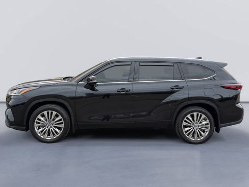 Used 2024 Toyota Highlander Platinum AWD/4WD image 6