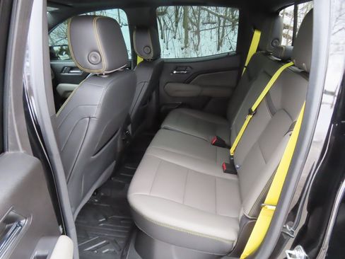 Certified 2024 Chevrolet Colorado ZR2 w/ ZR2 Bison Edition image 31