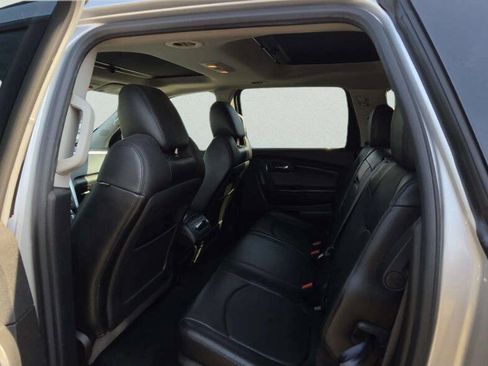 Used 2011 Chevrolet Traverse LT w/ Personal Connectivity Package AWD/4WD image 7