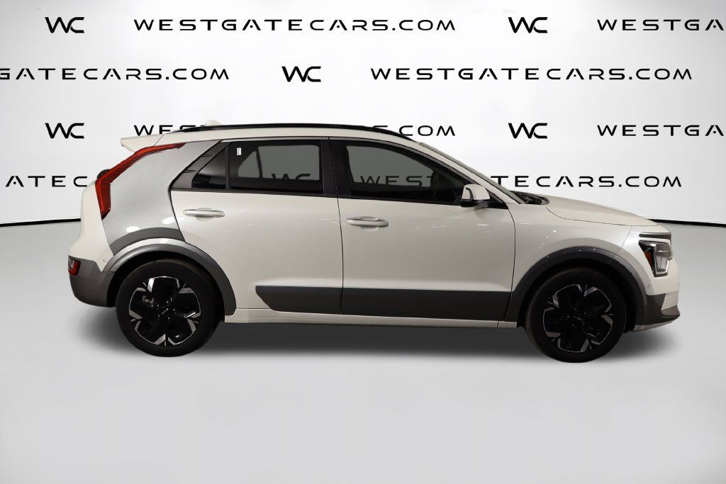 Used 2023 Kia Niro Wave w/ Wave Preserve Package FWD image 49