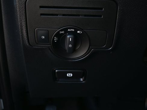 Used 2021 Mercedes-Benz Metris w/ Premium Safety Package image 16