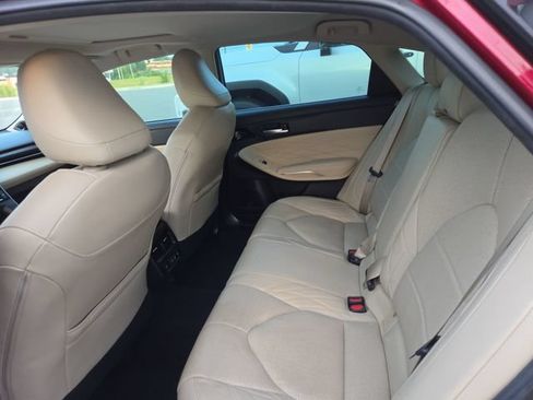 Used 2019 Toyota Avalon Limited FWD image 15
