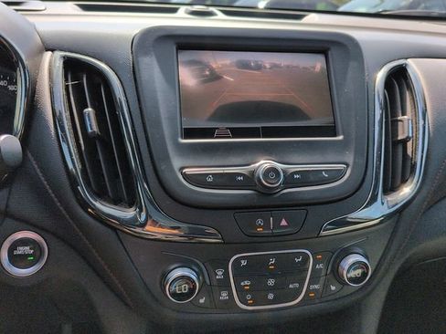 Used 2022 Chevrolet Equinox RS AWD/4WD image 25