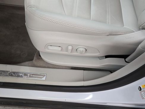 Used 2024 GMC Terrain Denali w/ Denali Premium Package image 15