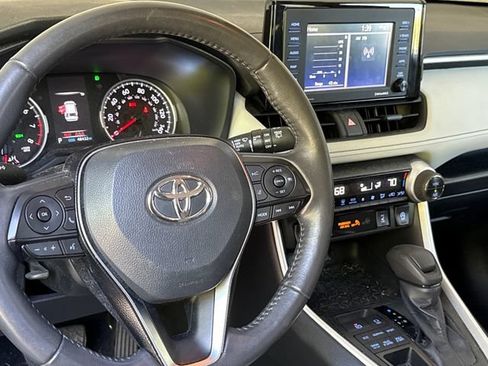 Used 2021 Toyota RAV4 XLE w/ XLE Grade Weather Package AWD/4WD image 15