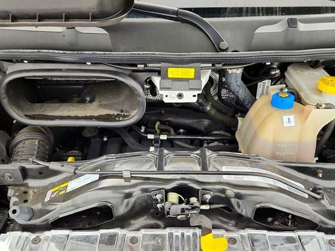 Used 2025 RAM ProMaster 2500 w/ U-Haul Equipment Group FWD image 29