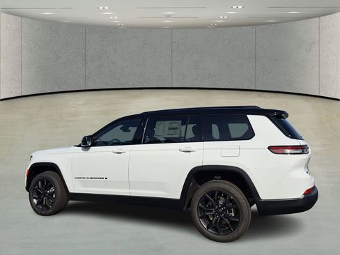 New 2026 Jeep Compass Latitude image 7
