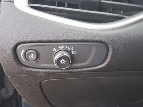 Used 2023 Chevrolet Malibu LT image 19