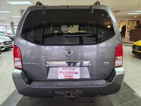 Used 2006 Nissan Pathfinder SE w/ (P01) Se Premium Pkg image 5