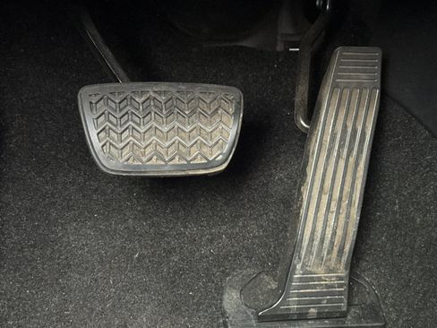 Used 2020 Toyota RAV4 Limited image 45