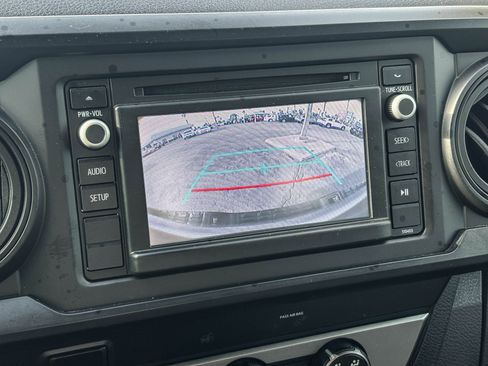 Used 2019 Toyota Tacoma SR5 image 21