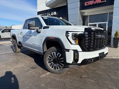 New 2026 GMC Sierra 2500 Denali Ultimate w/ Max Trailering Package image 4