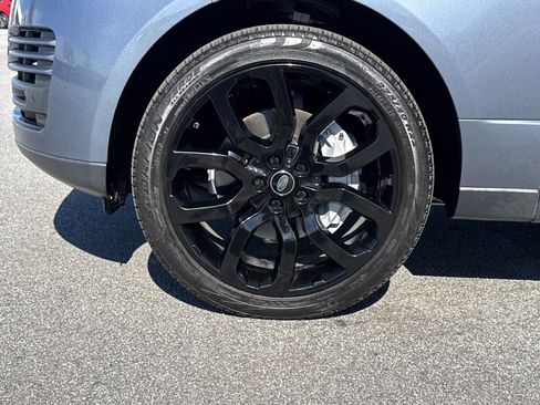 Used 2021 Land Rover Range Rover image 13