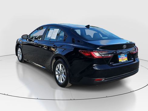 Used 2025 Toyota Camry LE FWD image 8