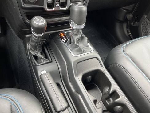 Used 2024 Jeep Wrangler High Altitude image 38