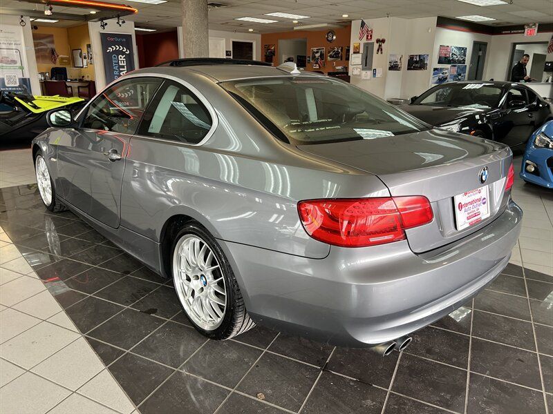 Used 2011 BMW 328i xDrive Coupe AWD/4WD image 8