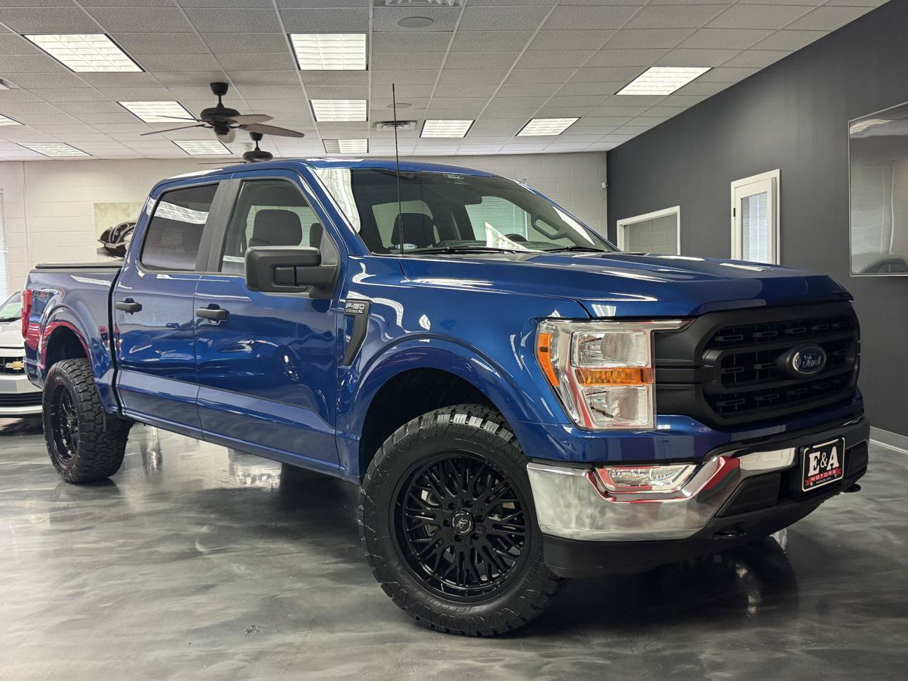 Used 2022 Ford F150 XL w/ Equipment Group 101A High AWD/4WD image 2