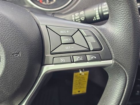 Used 2017 Nissan Rogue S AWD/4WD image 25