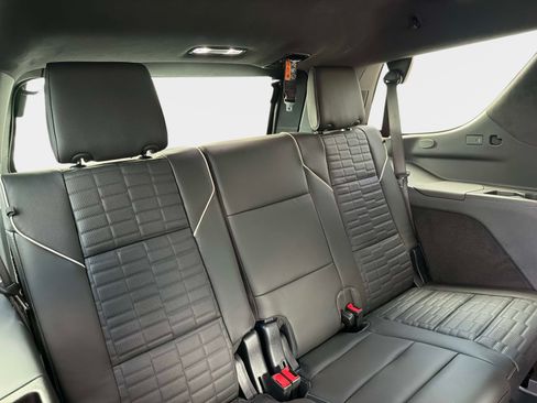 Used 2025 Cadillac Escalade Sport Platinum AWD/4WD image 28
