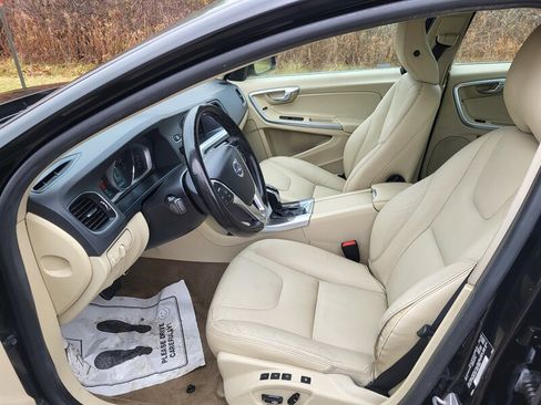 Used 2015 Volvo S60 T5 Premier image 10
