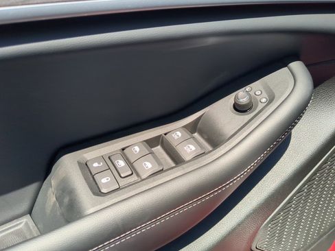 New 2025 Jeep Grand Cherokee Limited image 16