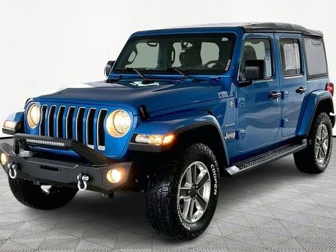 Used 2022 Jeep Wrangler Unlimited Sahara image 3