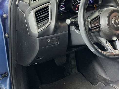 Used 2018 MAZDA MAZDA3 Touring image 17
