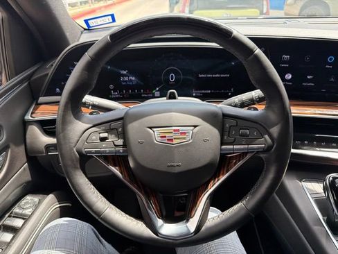 Used 2024 Cadillac Escalade ESV Premium Luxury RWD image 16
