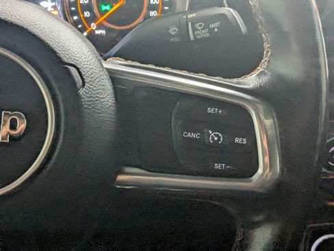 Used 2021 Jeep Gladiator Overland AWD/4WD image 15