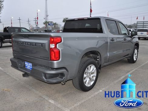 Used 2022 Chevrolet Silverado 1500 Custom w/ LPO, Dark Essentials Package image 5