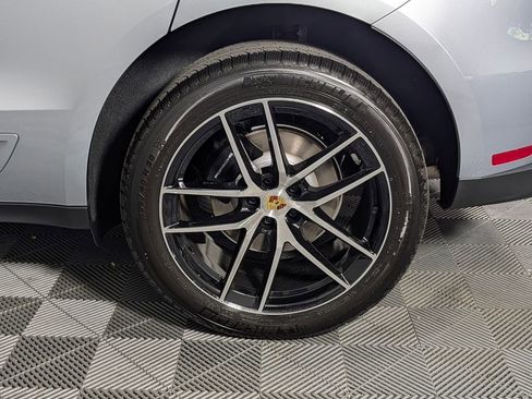 New 2026 Porsche Macan AWD/4WD image 12