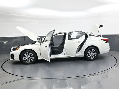 Certified 2025 Nissan Altima 2.5 S image 45