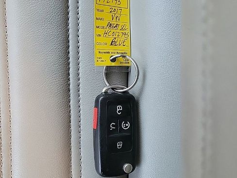 Used 2017 Volkswagen Passat 1.8T SEL Premium image 36