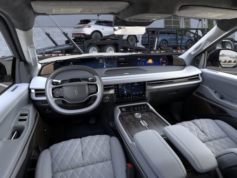 New 2026 Lincoln Navigator Black Label AWD/4WD image 9