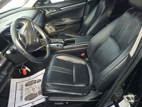 Used 2016 Honda Civic Touring image 7