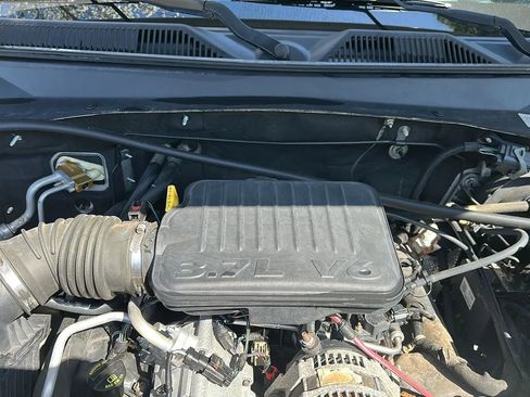 Used 2008 Dodge Nitro SXT image 10