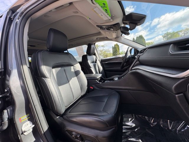Used 2022 Jeep Grand Cherokee L Limited AWD/4WD image 28