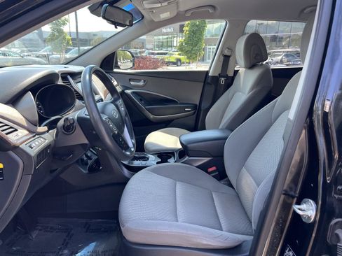 Used 2017 Hyundai Santa Fe SE AWD/4WD image 27