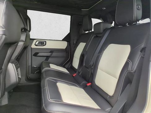 New 2026 Ford Bronco Outer Banks image 17
