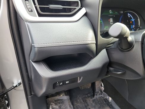 Certified 2025 Toyota RAV4 LE image 13