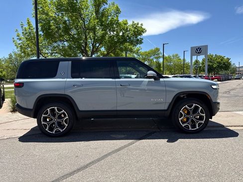 Used 2023 Rivian R1S Adventure AWD/4WD image 7