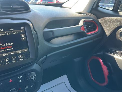 Used 2023 Jeep Renegade Trailhawk AWD/4WD image 35