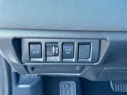 Used 2020 Subaru Outback Premium image 11