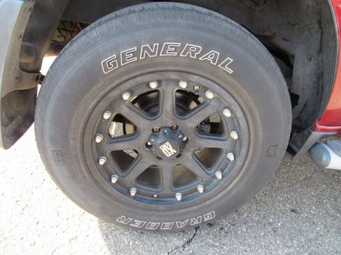 Used 2013 Nissan Xterra PRO-4X w/ Pro-4x Leather Pkg image 10